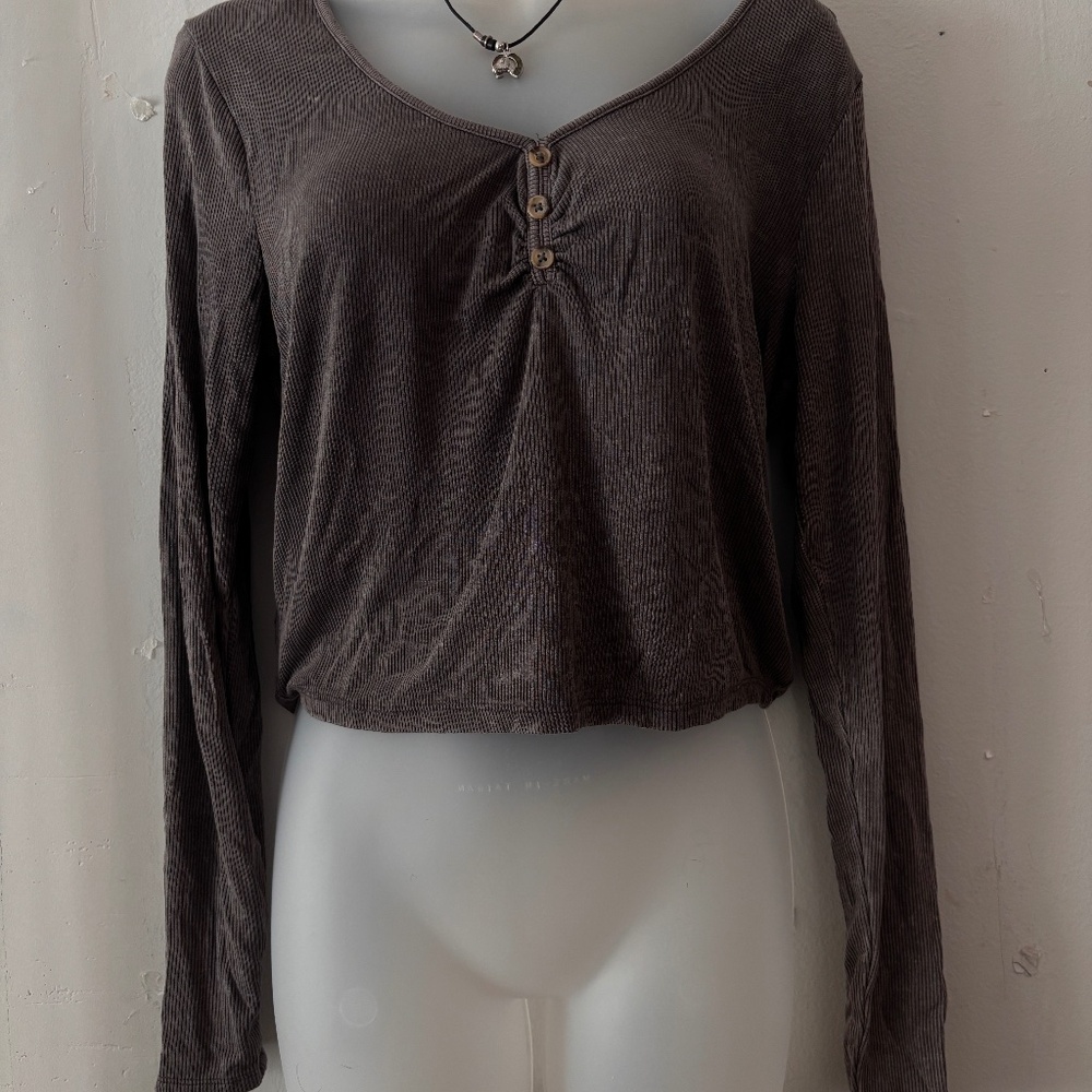 Arizona Jean & Co.: Long sleeve cropped blouse